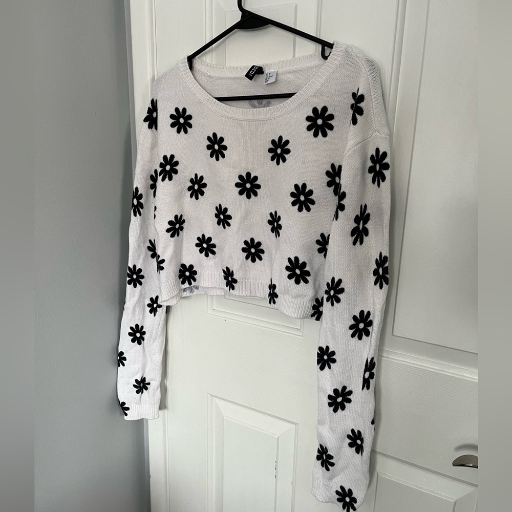 Flower Print Cropped Sweater